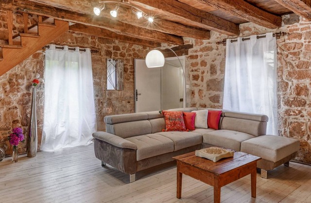 Casa Vacacional en Aquitania con Piscina