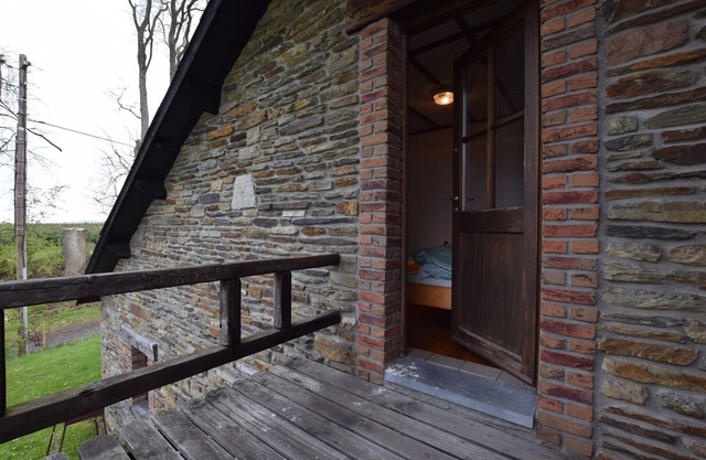 Acogedora casa de vacaciones en Houffalize con vistas al jardín