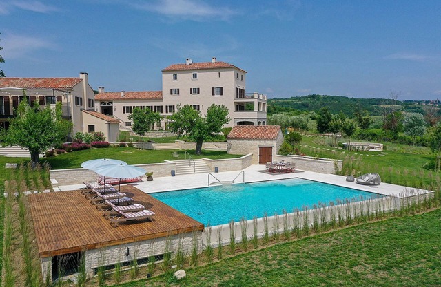 Tranquil Istria Estate | Palazio Clai Winery | 8 Bedrooms | Spa & Heated Pool | Groznjan