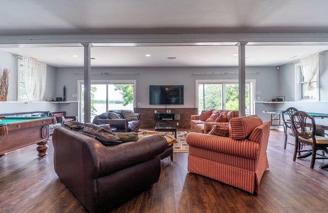 Tranquil Lakehouse Cottage in the Kawarthas
