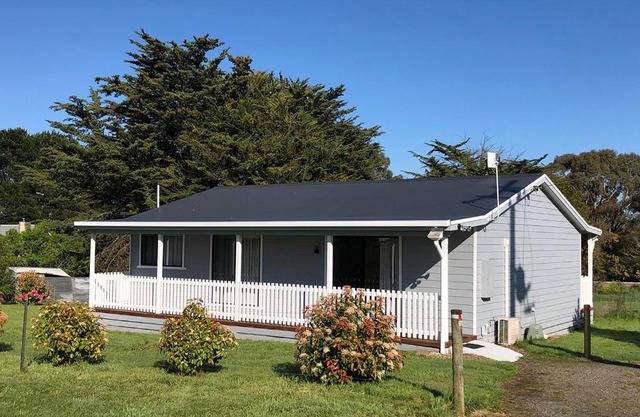 Tranquil, modern self-contained cottage