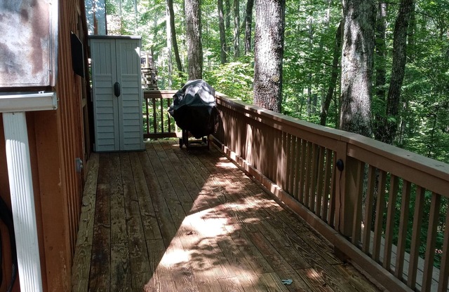 Tranquil Oaks Cabin.