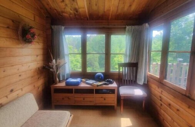 Tranquil Off-Grid Oasis