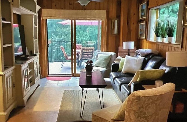 Tranquil Place Retreat on 1.5 acres- Room# 2