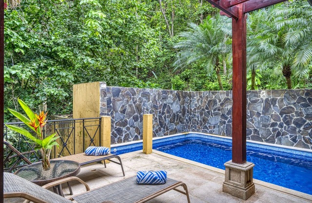 Tranquil private jungle Villann