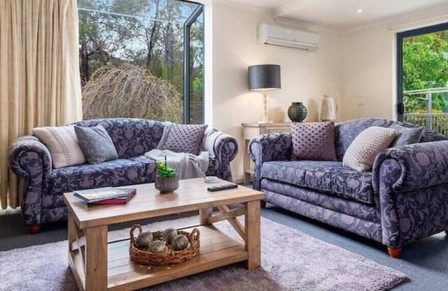 Tranquil Townhouse 2 Bedroom 15 minutes to City