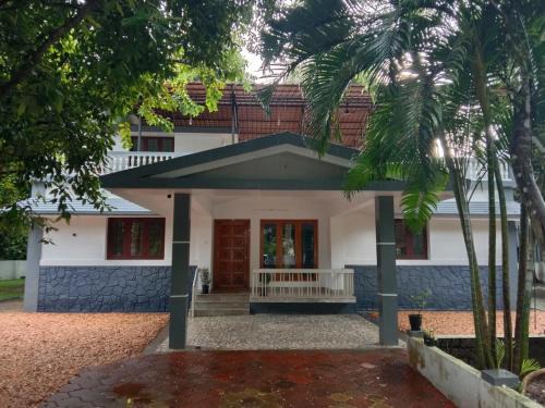 Tranquil Villa by River Peaceful stay by Homeyhuts