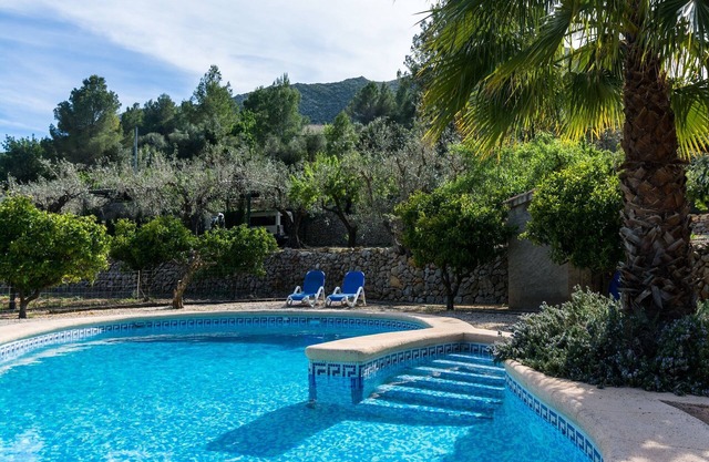Estancia tranquila en villa, Murla