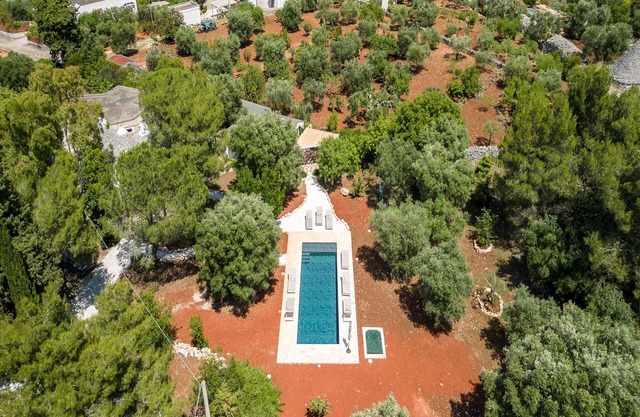 Tranquility at Villa Kalliste | Enchanting Itria Valley Retreat | Private Pool Oasis | Ceglie Messapica Jewel