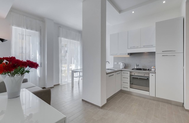Trastevere White Apartment