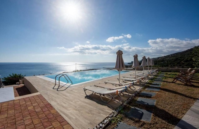 Traumhaft Schöne Apartments in Ruhiger Lage mit Pool und Meerblick