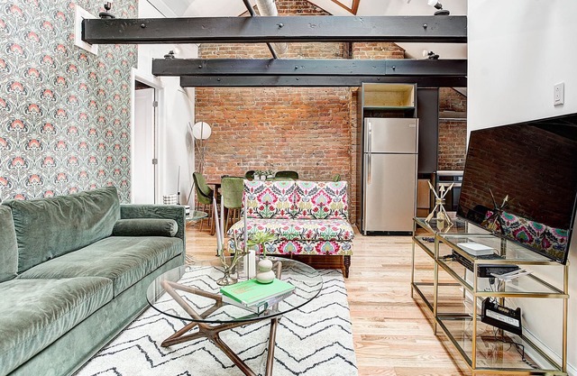 Traveler's Gem Downtown 3BR-2BA| Walk Everywhere |