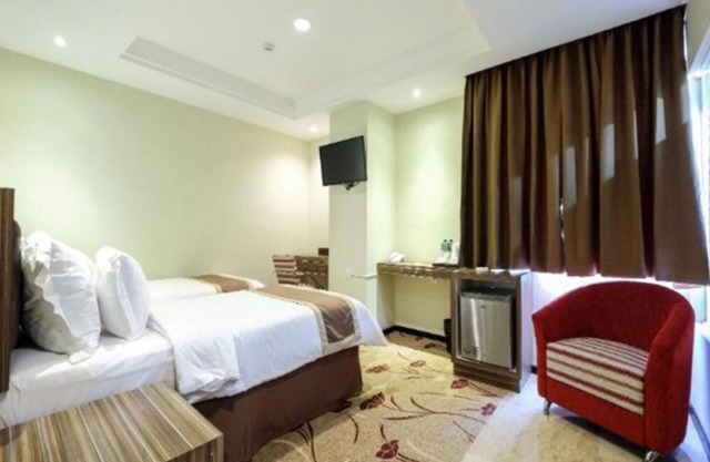 Travellers Hotel Phinisi