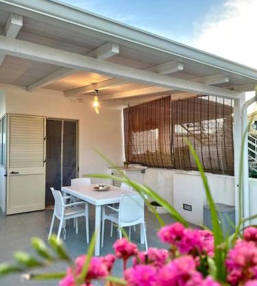 Travelliving La favorita Home , near beach