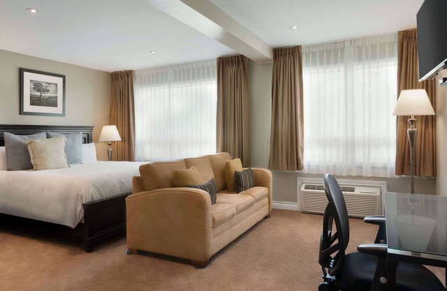 Travelodge by Wyndham Simcoe