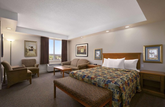 Travelodge by Wyndham Spruce Grove