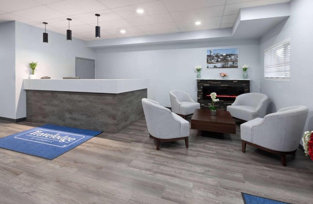Travelodge by Wyndham Cochrane Ontario