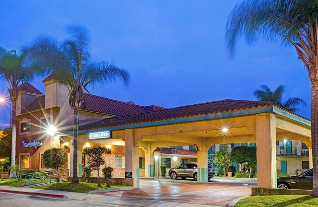 Travelodge by Wyndham Lynwood