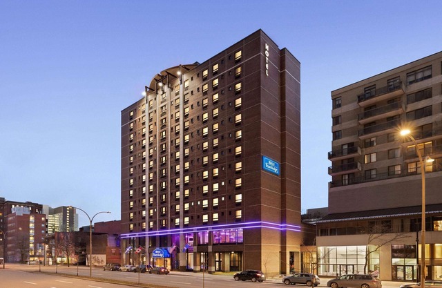 Travelodge Hotel by Wyndham Montreal Centre