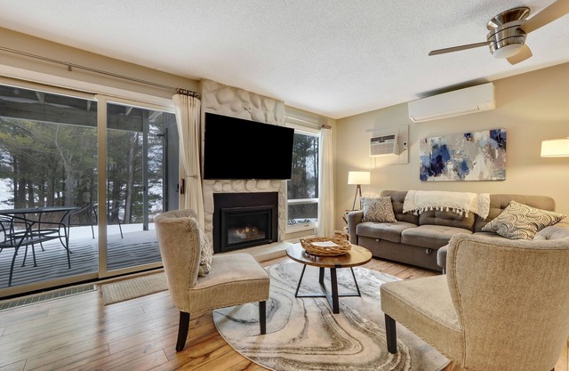 Traverse city, hiking, horse shows, condo