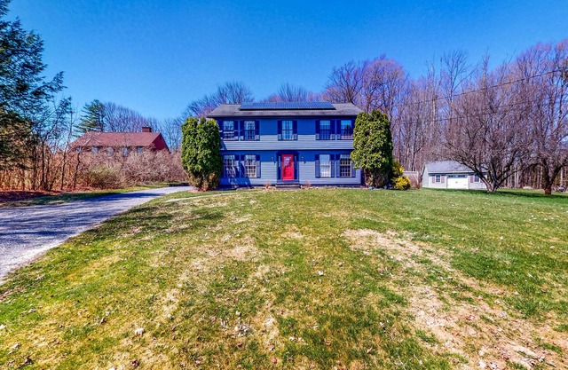 Tree-lined Home, Large Yard, Grill, & Dog-Friendly