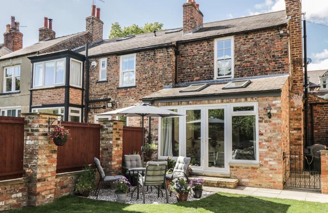 Tree Top Cottage, Ripon