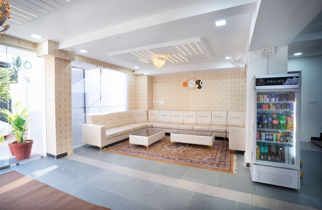Treebo Galaxy Kings Suites, Hebbal