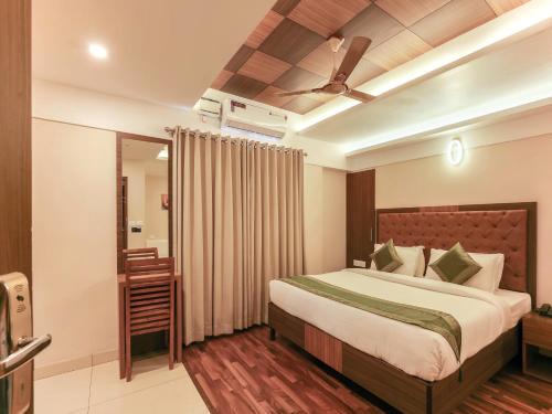 Treebo Goodland Residency - 500m from Railway Station