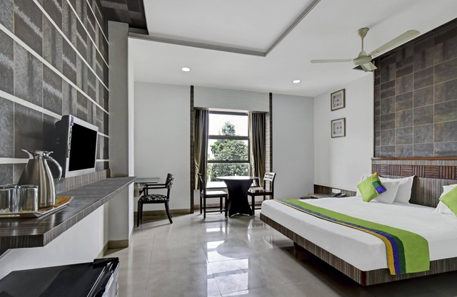 Treebo Admiral Suites New Usmanpura