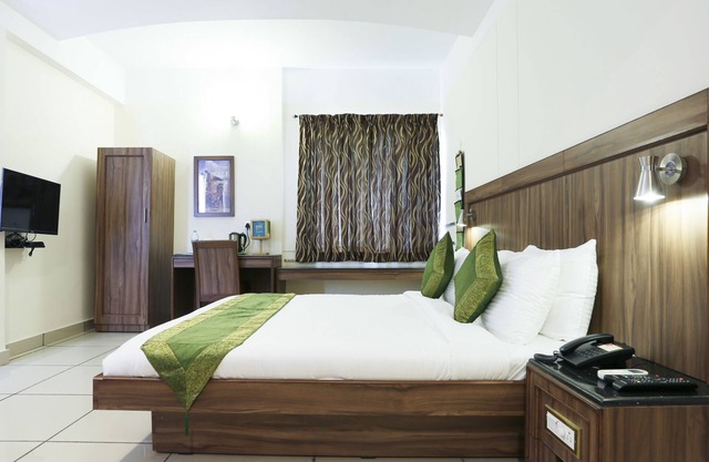 Treebo Komfort Suites, 3 Km From Mysore Palace