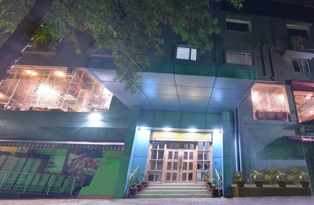 Treebo Paradise Premium Rasulgarh