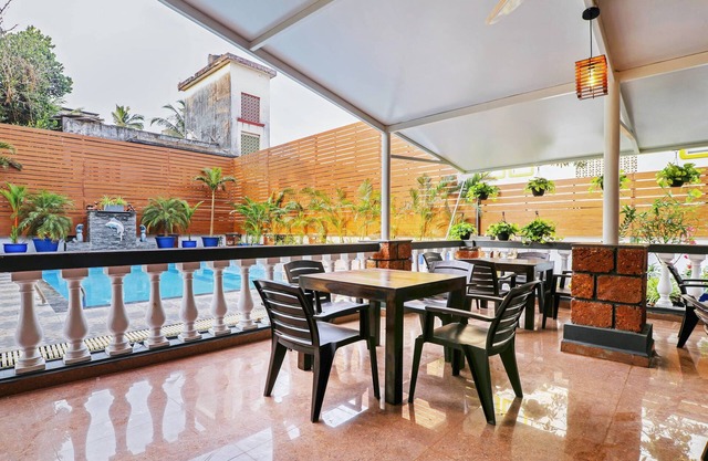 Treebo Premium Dona Eliza, 700 metres from Calangute Beach