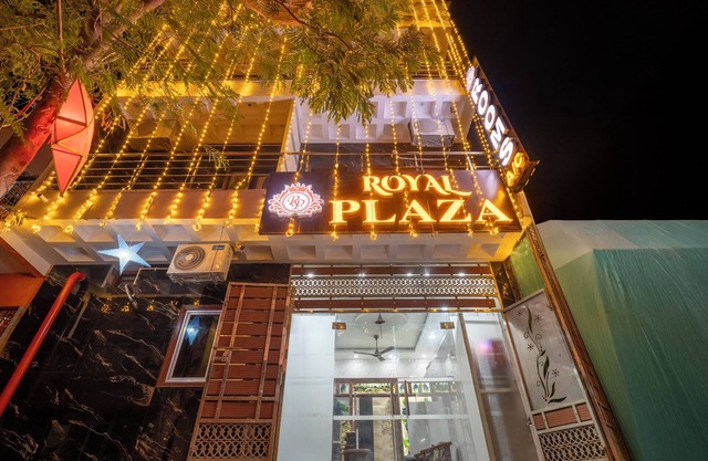 Treebo Royal Plaza,700 Mts From Promenade Beach