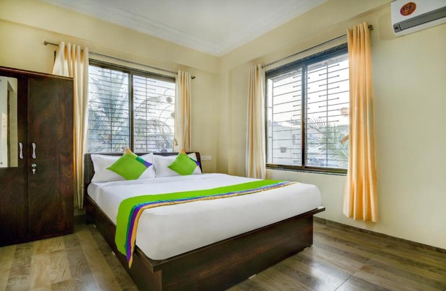 Treebo Sayaji Residency