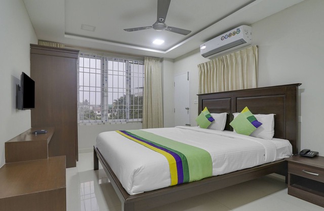 Treebo Trend Rithikha Inn Crest