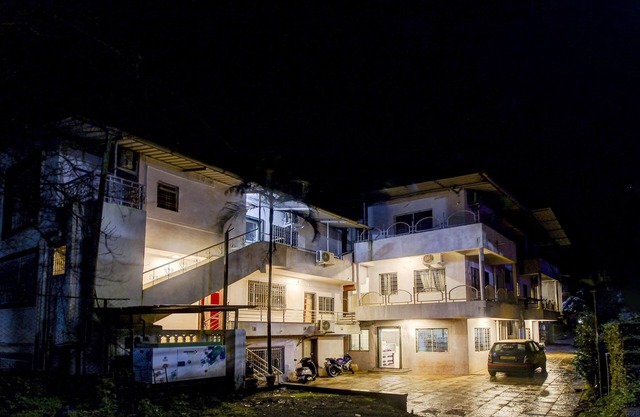 Treebo Trip Hotel Guru Krupa