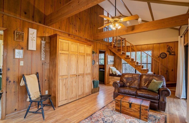 Treehouse - A cabin in the canopies at Stag Leap Cabins!
