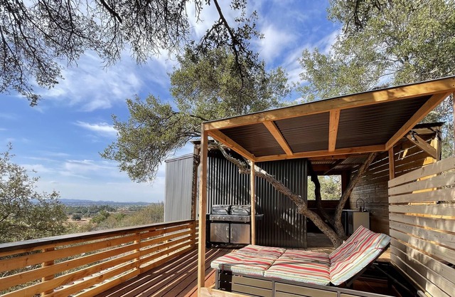 Treehouse - Amazing view