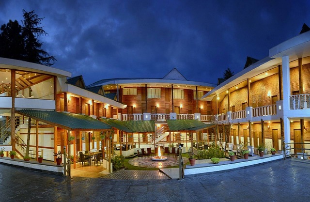 TreeHouse Chail Villas