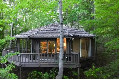 Treehouse of Life - Access Community Extras like Pools Golf Lakes Waterfalls Trails