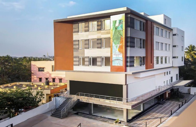 TreeHouse Vedanta Pride