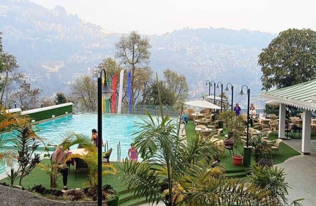 Treenz Hotels