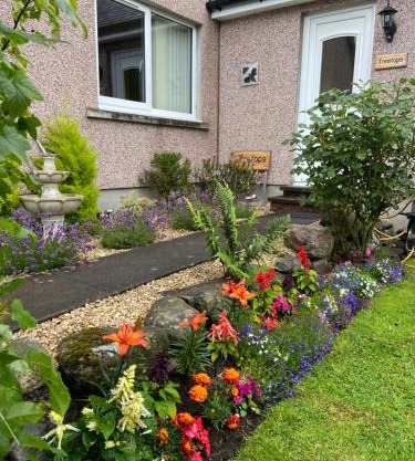 Treetops Bungalow Loch Ness