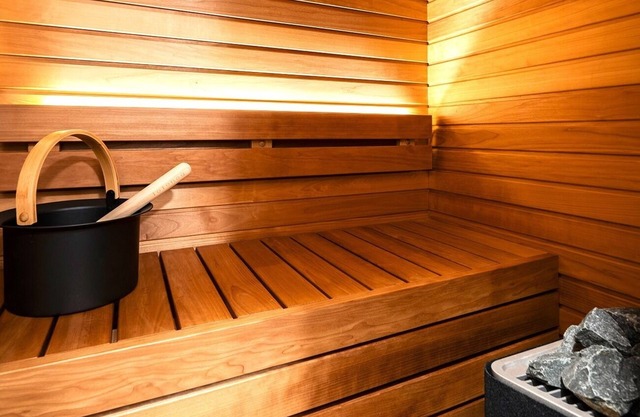 TREK 2LDK with wooden deck and sauna for up to / Watarai-gun Mie