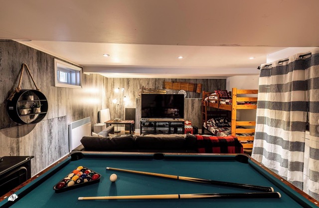 Tremblant Chalet, Lake Maskinongé