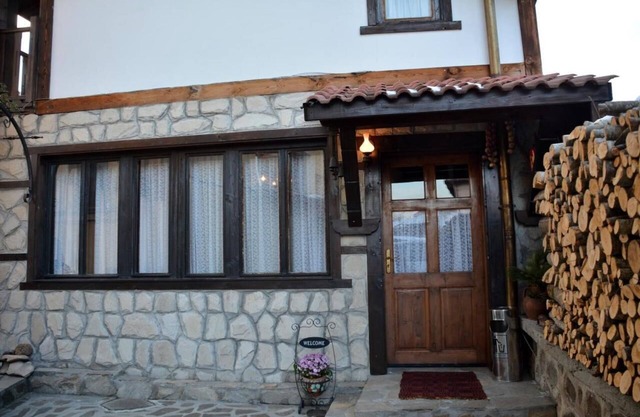 Trenchova Guest House in Bansko, spa, sauna, 8 bed rooms