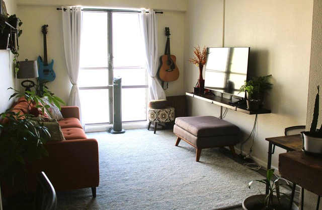 Trendy Central Honolulu Apartment | Parking