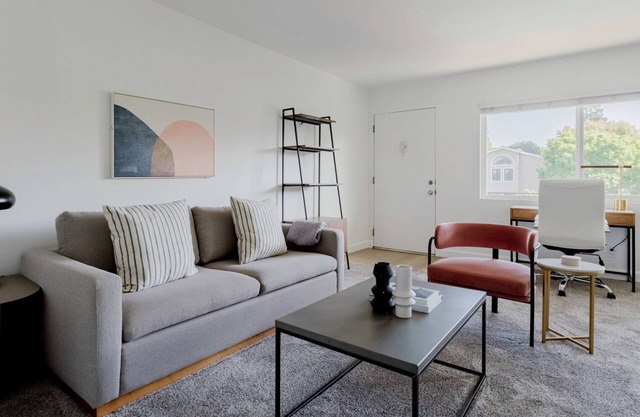 Trendy Mountain View 1BR w/ Pool, nr Caltrain & Nightlife, by Blueground