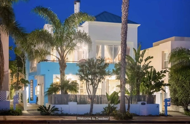 Trestles Wave House Condo B