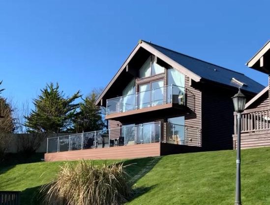 Trevone House with Hot Tub on Retallack Resort
